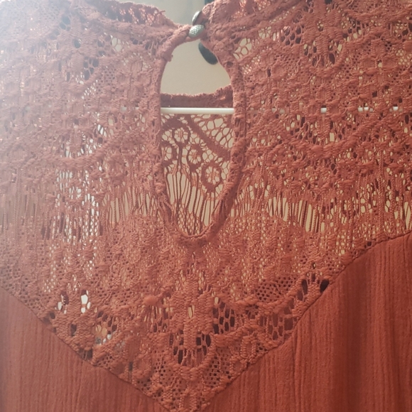 Dress - Picture 3 of 4